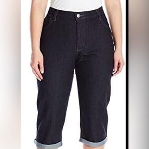 Nwt. Nygard denim capri